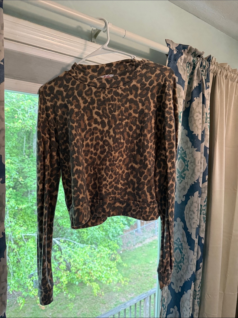 Women's Leopard Print Long-Sleeve Tee - Brown